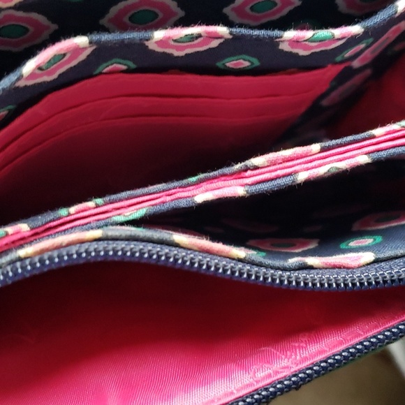 Vera Bradley Turn Lock Wallet Wristlet - Picture 3 of 4